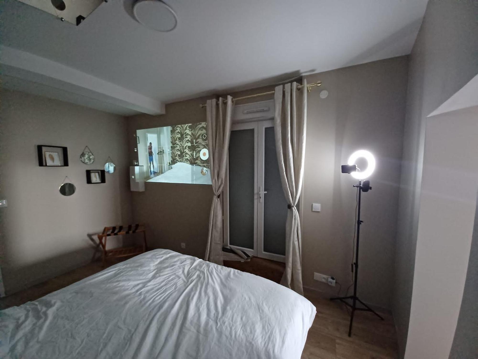 Love Room « L'Etreinte Doree » Illiers-Combray Exterior photo