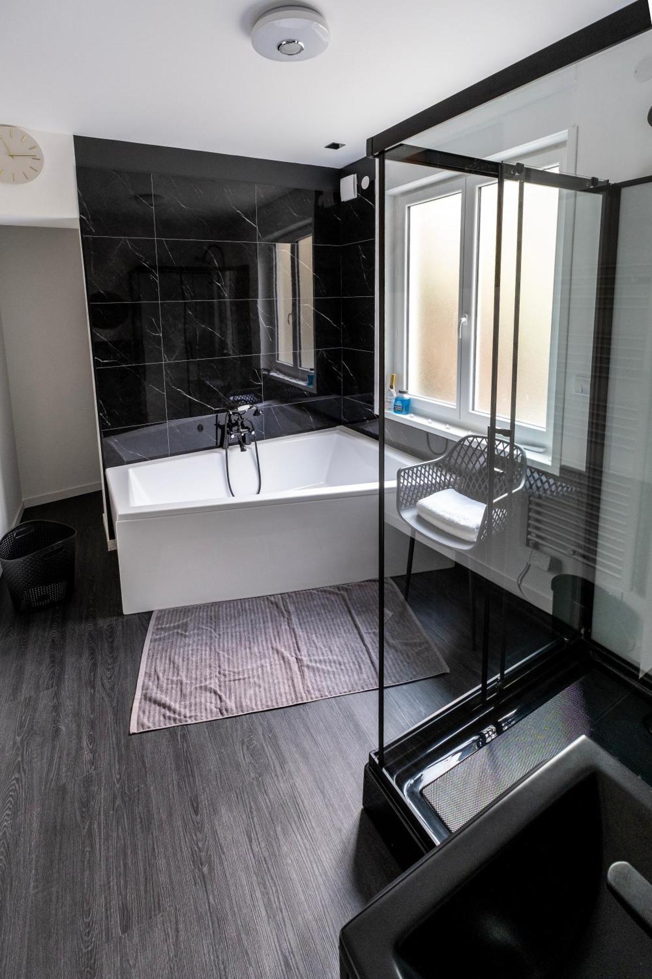 Love Room « L'Etreinte Doree » Illiers-Combray Exterior photo